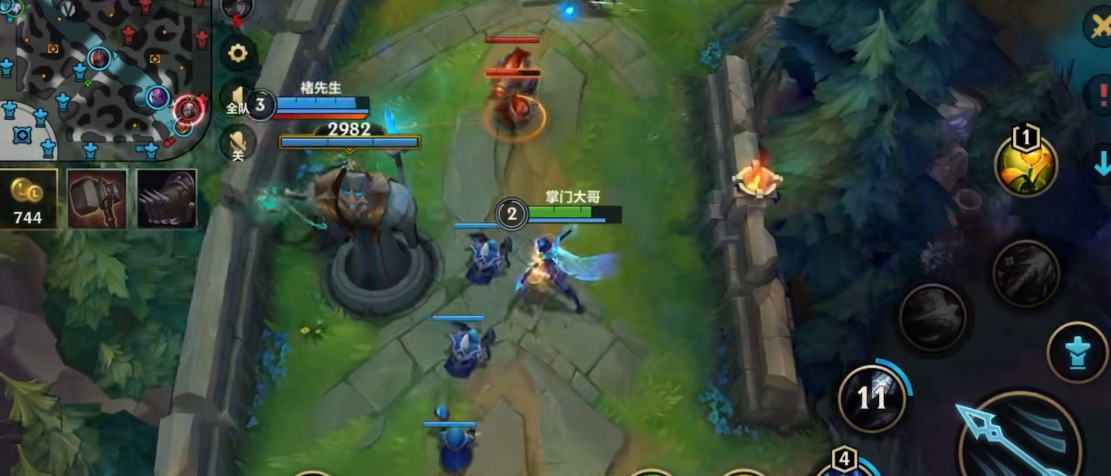 英雄联盟手游寒冰打肉出什么装备 英雄联盟手游寒冰打肉出什么装备